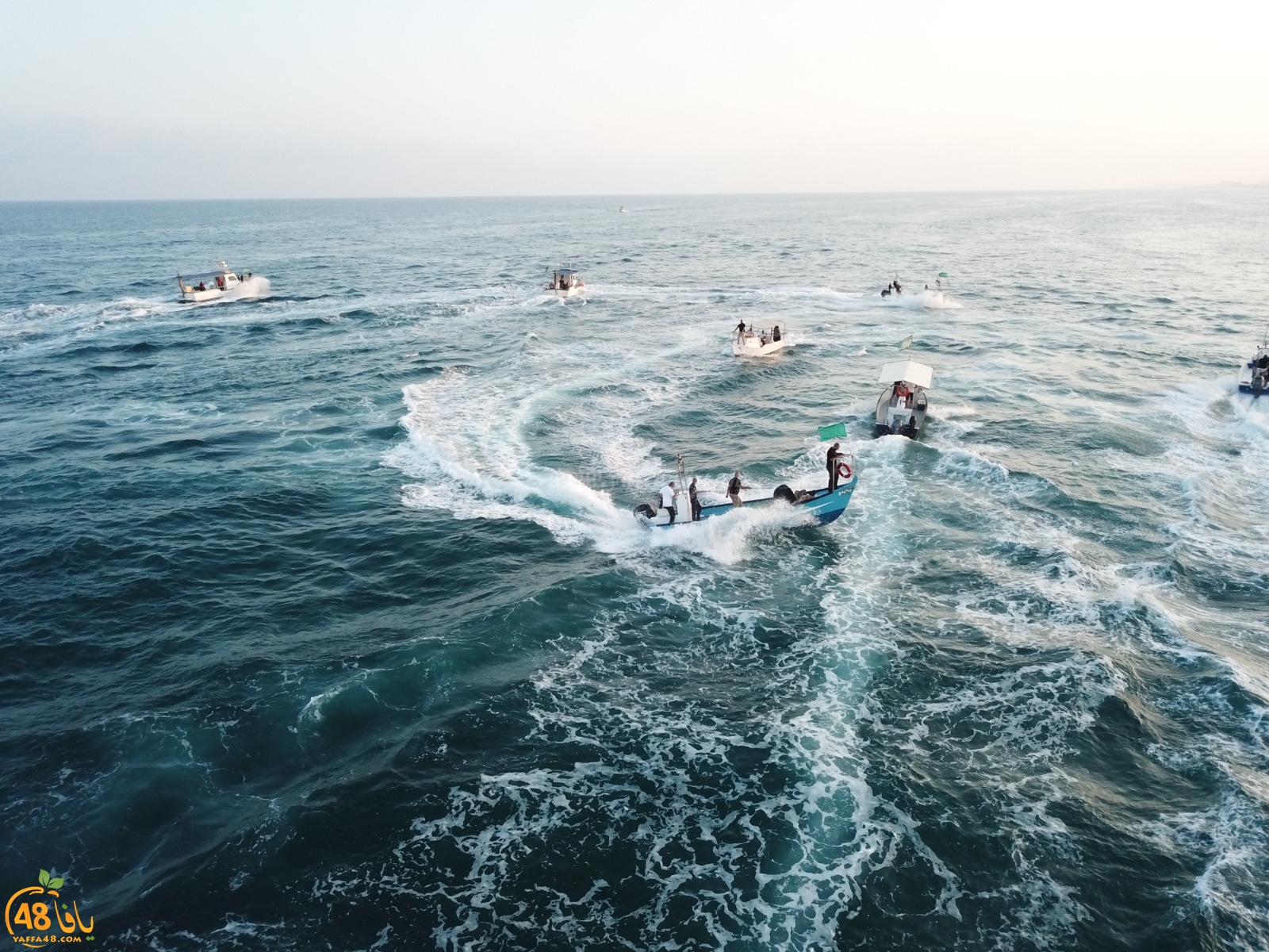 فيديو: كما جرت العادة في كل عام - صيادو يافا ينظمون استعراضاً بالقوارب خلال صلاة العيد 